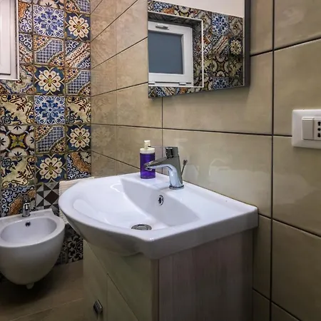 Casa Del Forestiero Umberto 카타니아